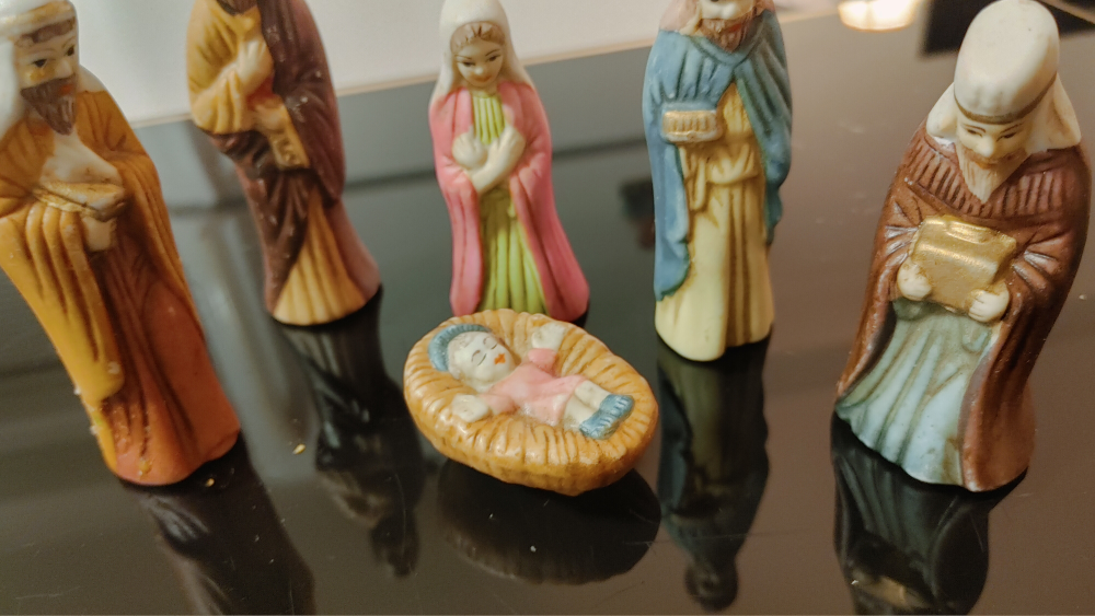 Nativity Scene Figurines Set - photo 2