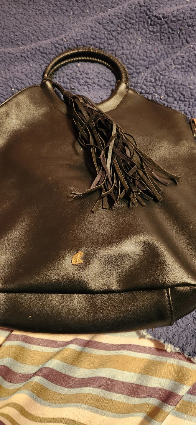 Black Leather Handbag with Tassel Detail - photo 3