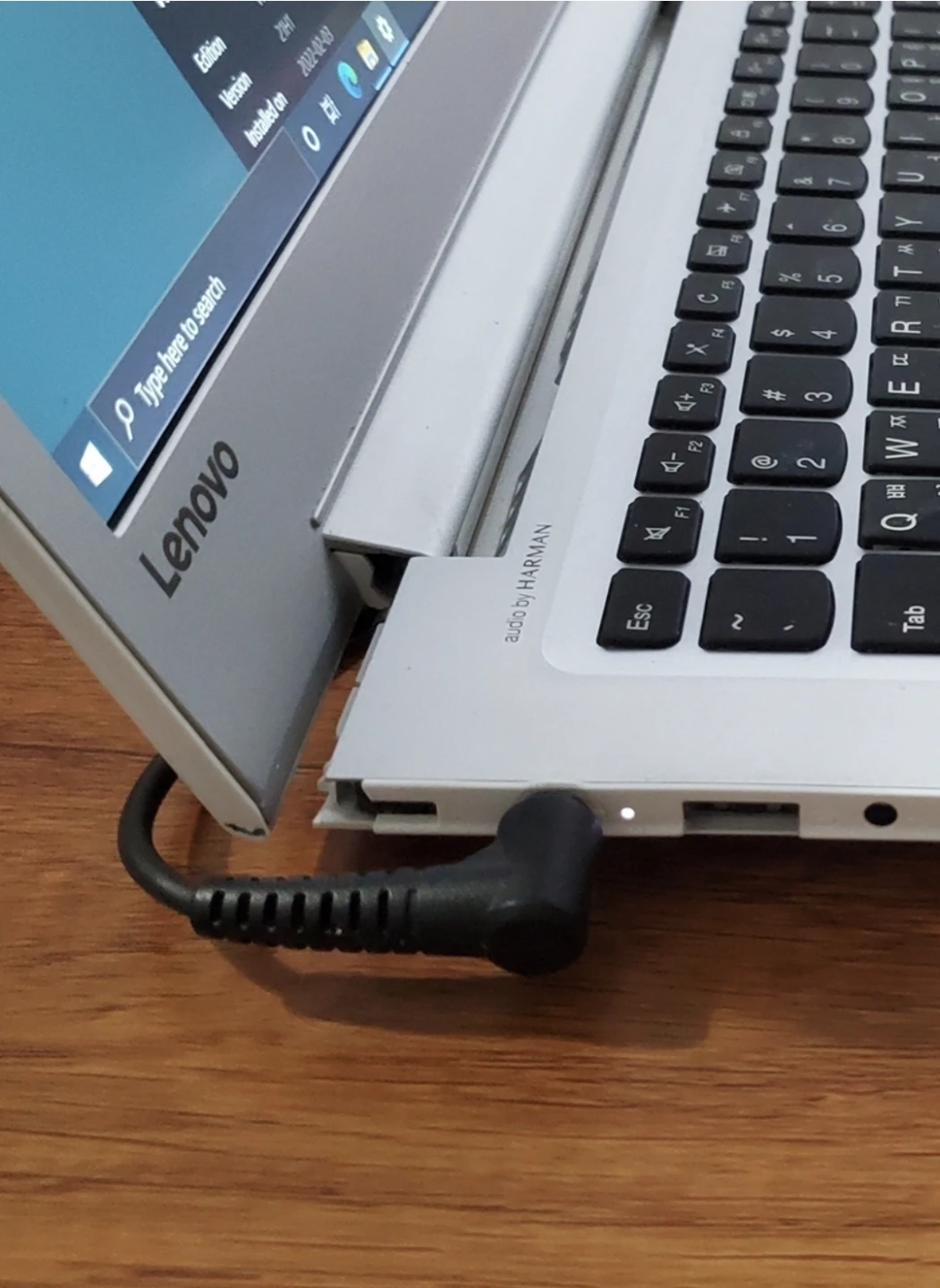 Lenovo Laptop - photo 3