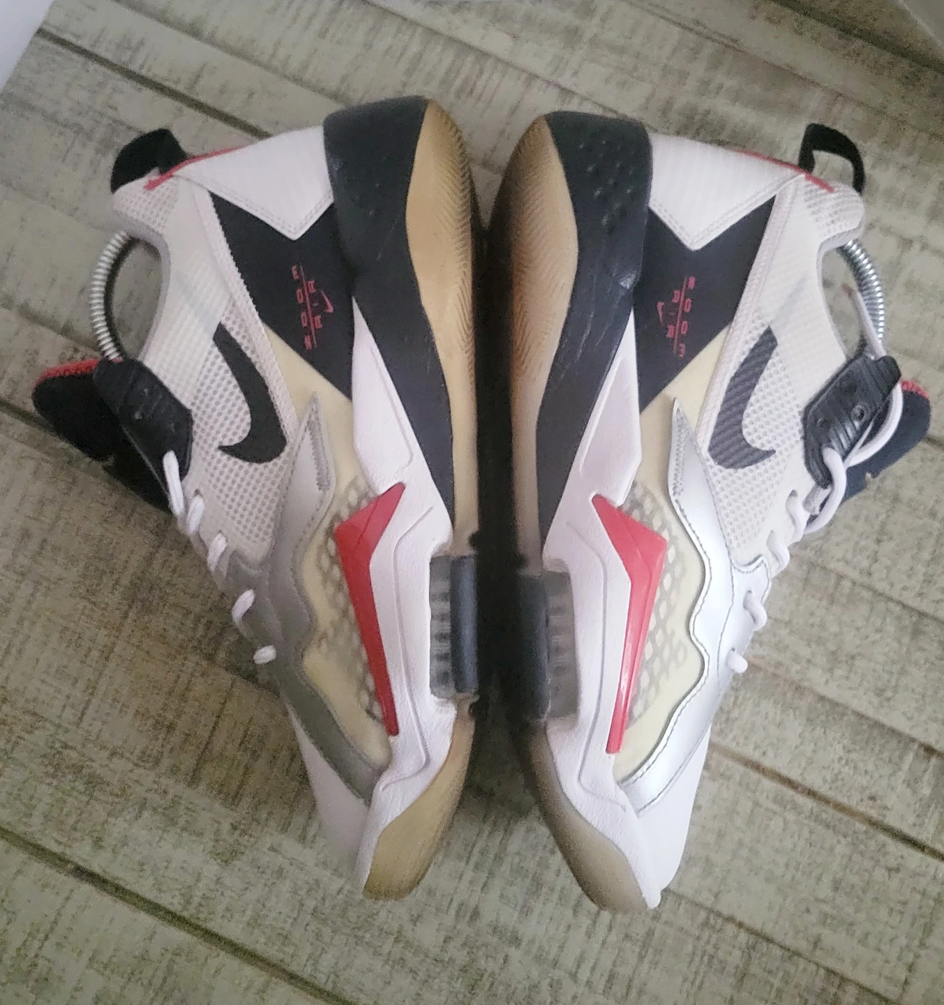 Jordan CN9138-101 Kids Shoes Size 6Y - photo 4