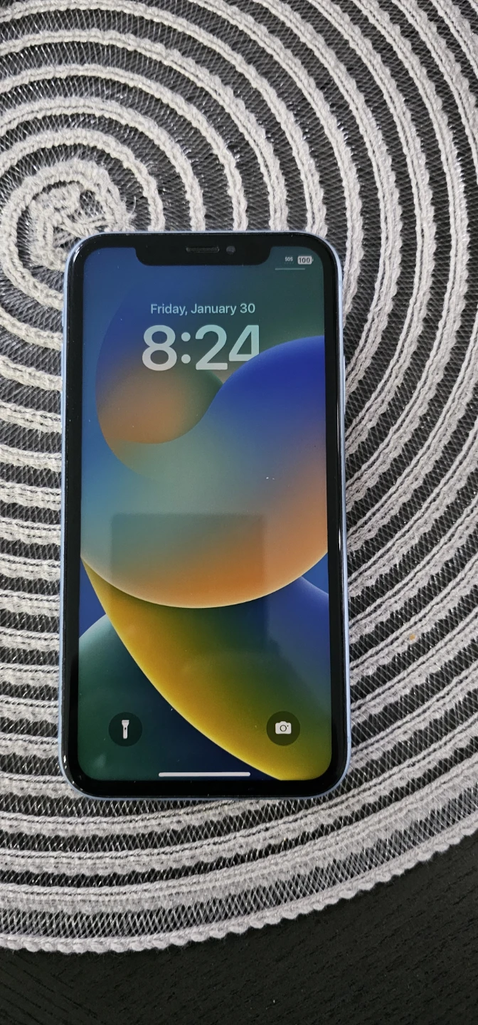 Apple iPhone XR