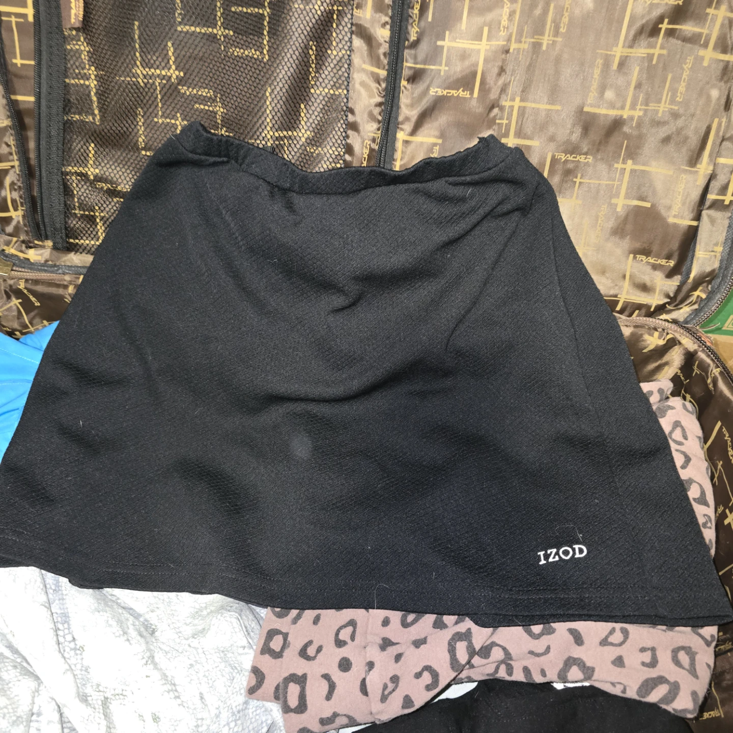 IZOD Black Skort