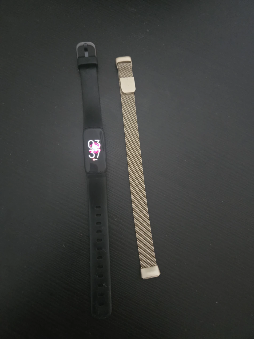 Fitbit watch  luxe