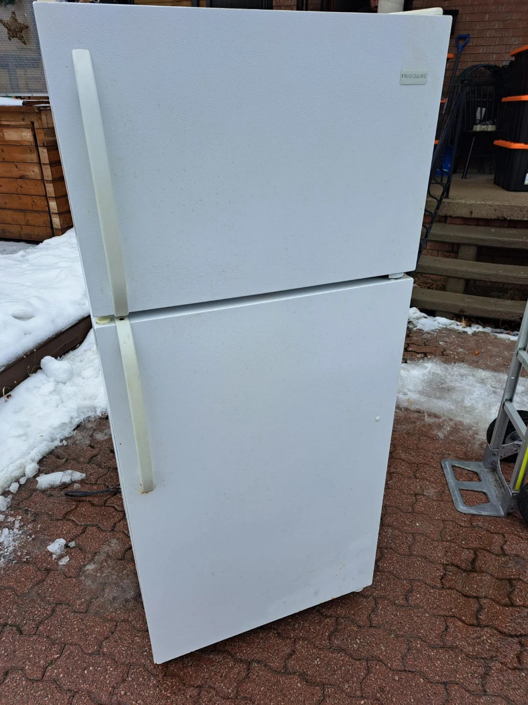 White Frigidaire Refrigerator - photo 3