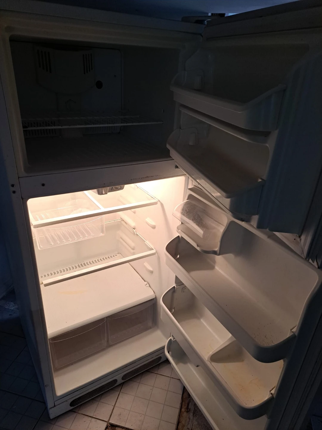 White Frigidaire Refrigerator - photo 4
