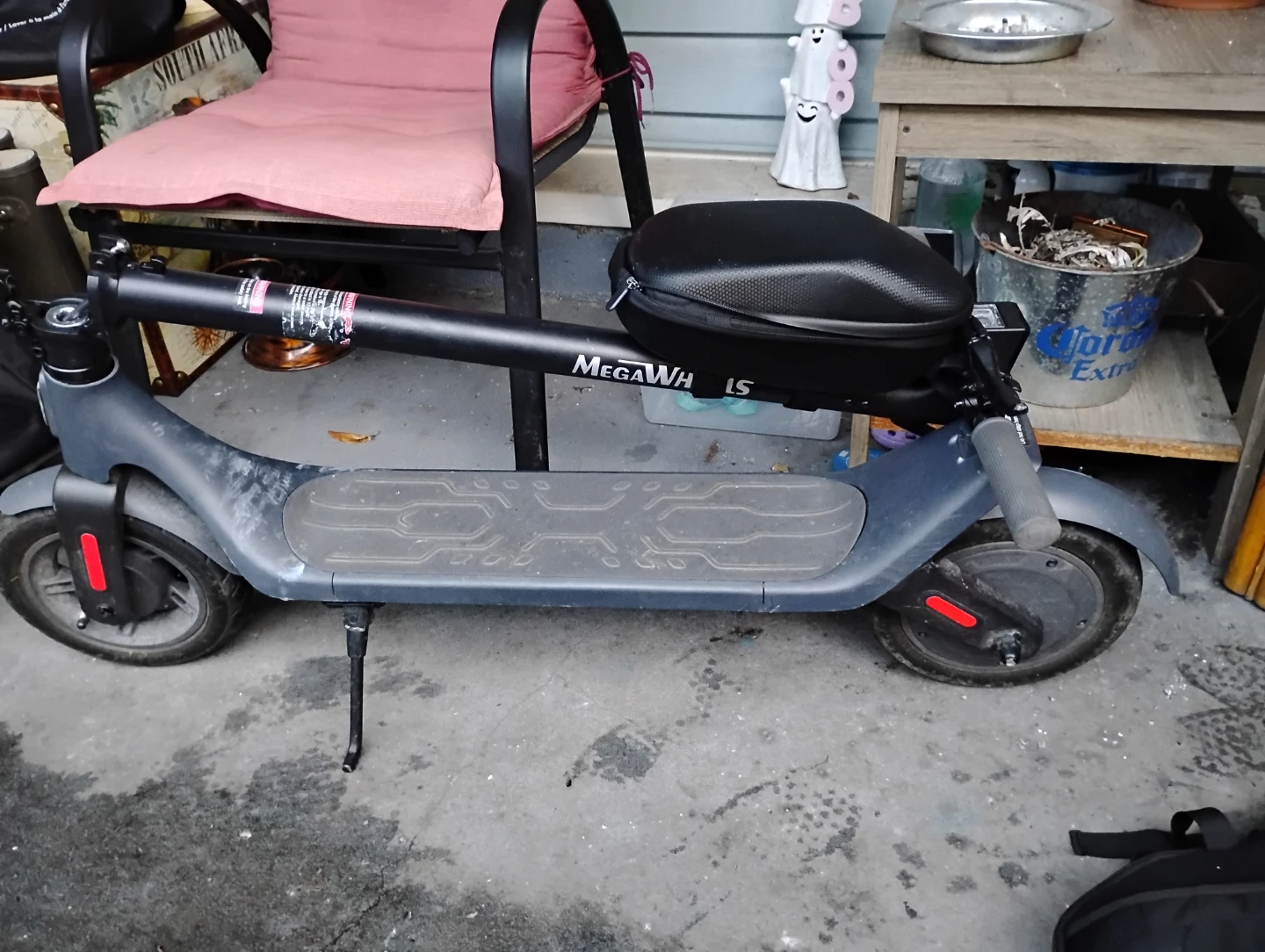 MEGAWHEELS Electric Scooter