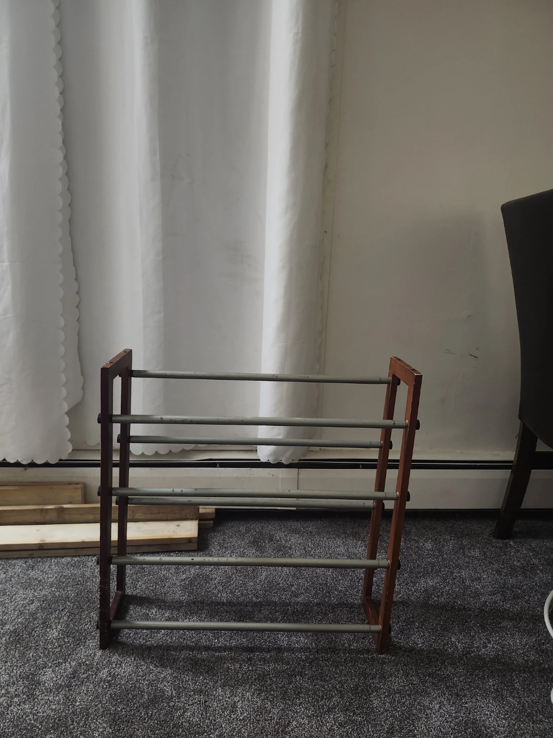 Extendable  shoe rack with 5 Tiers.