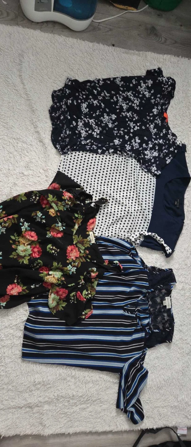 Bundle of 4 Women's Tops