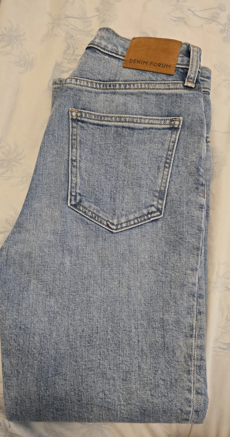 Aritzia Denim Forum The Arlo High Rise Straight Jeans 🏆 - photo 4