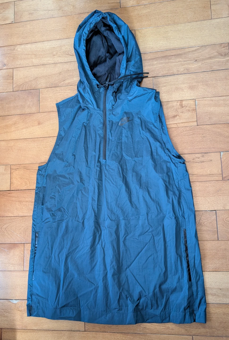 Nike Lightweight Athletic Vest