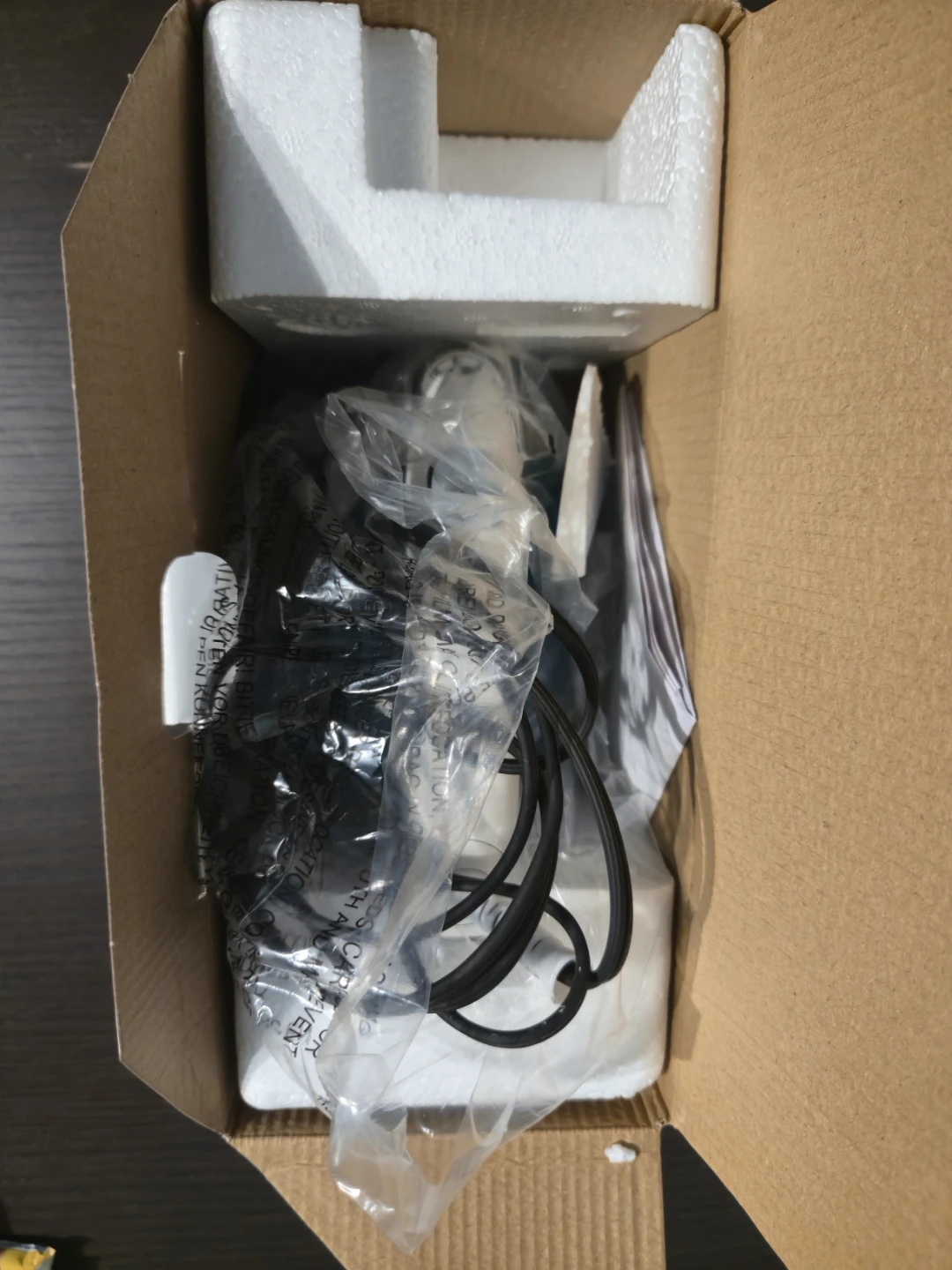 Black+Decker Light 'n Easy Steam Iron - photo 3