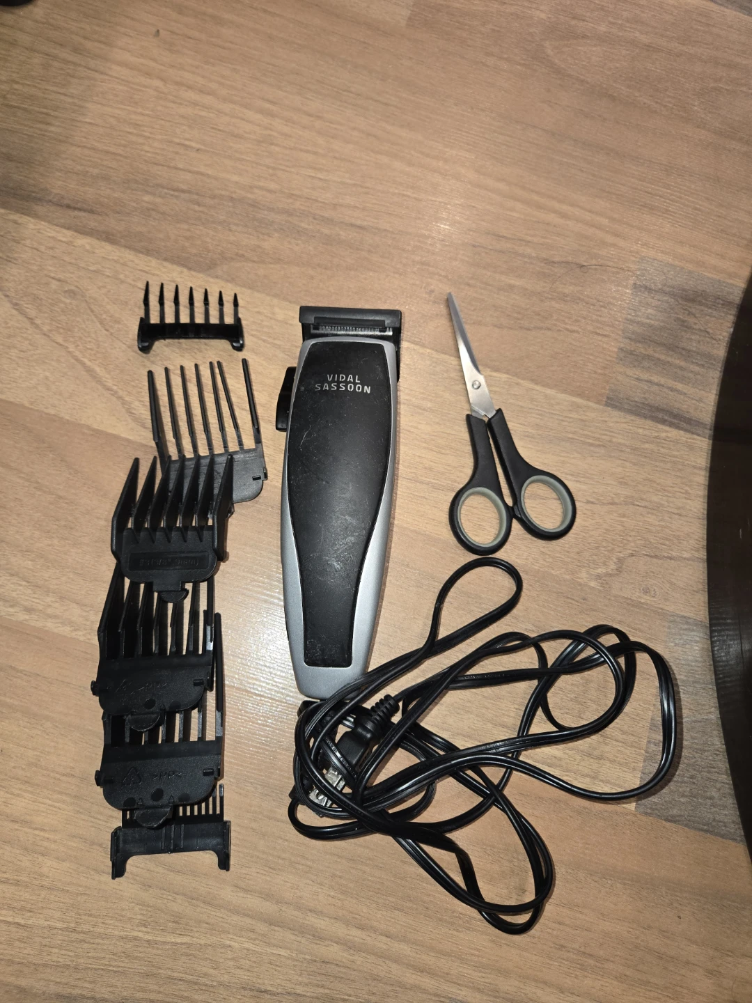 Vidal Sassoon Hair Clipper Set with Accessories - photo 2