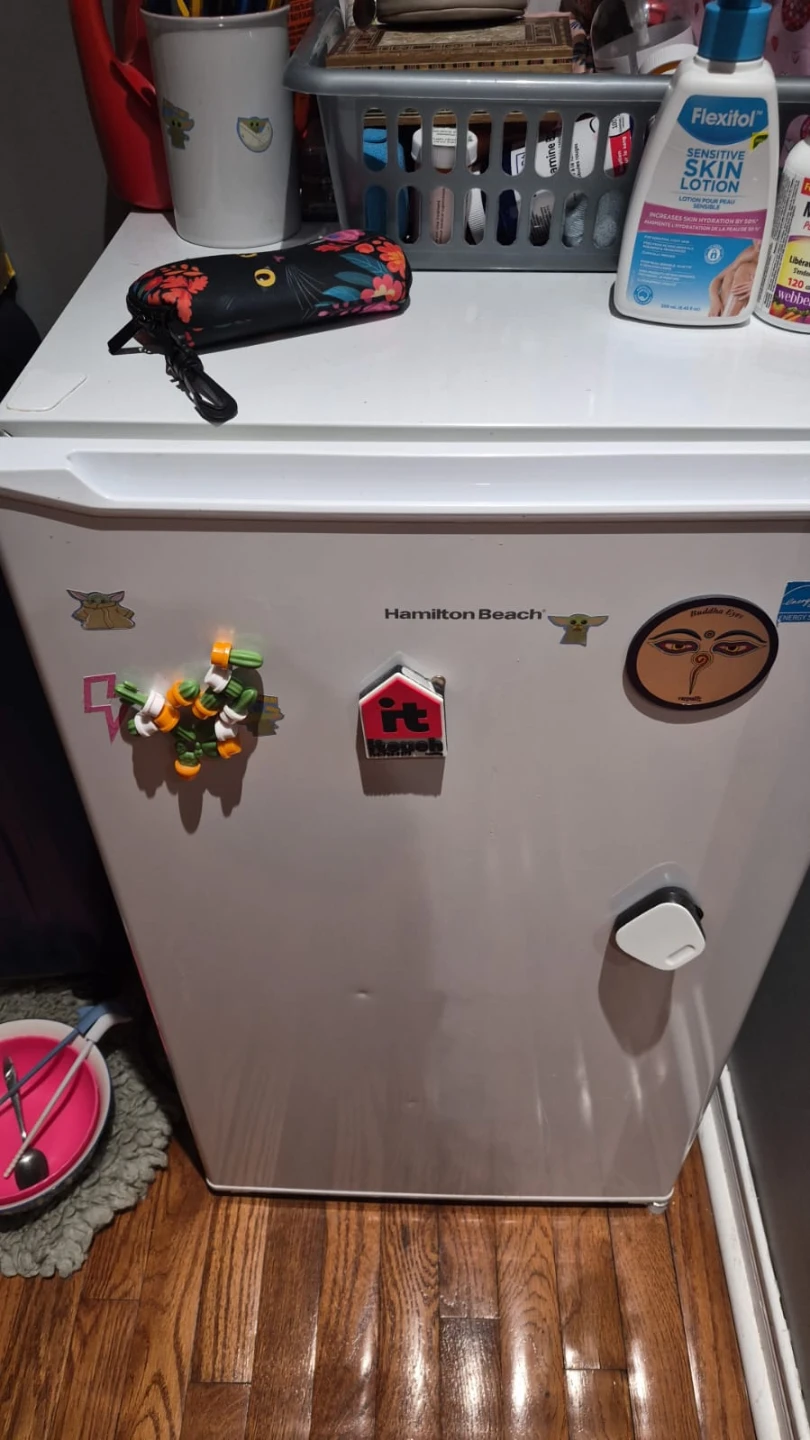 Hamilton Beach Mini Fridge