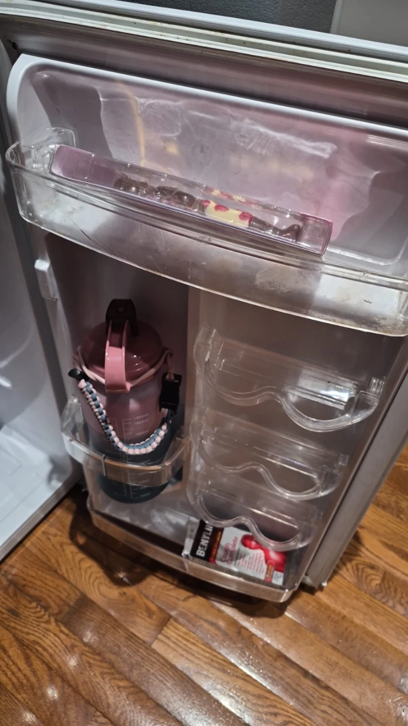 Hamilton Beach Mini Fridge - photo 2