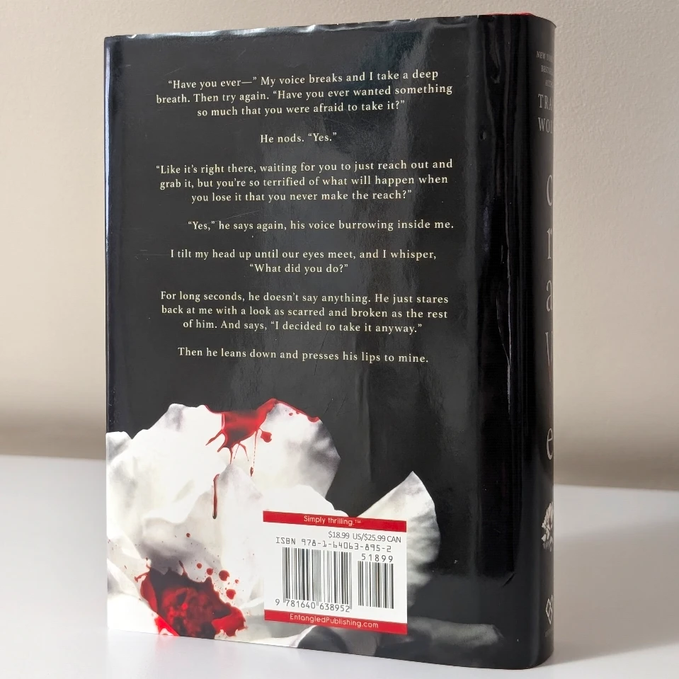 Crave by Tracy Wolff Hardcover 🏆 - photo 2