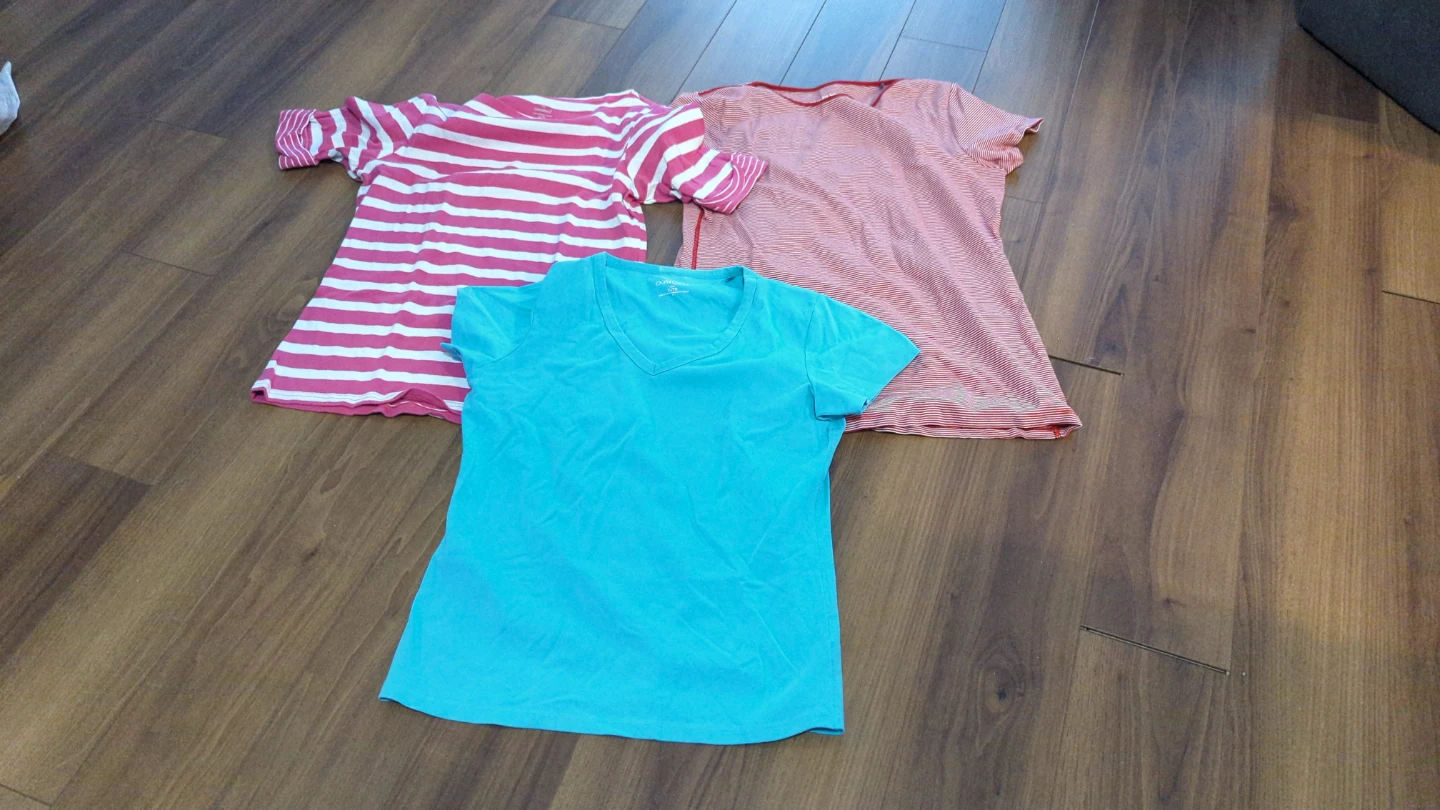 Bundle of 3 Women's T-Shirts Xl