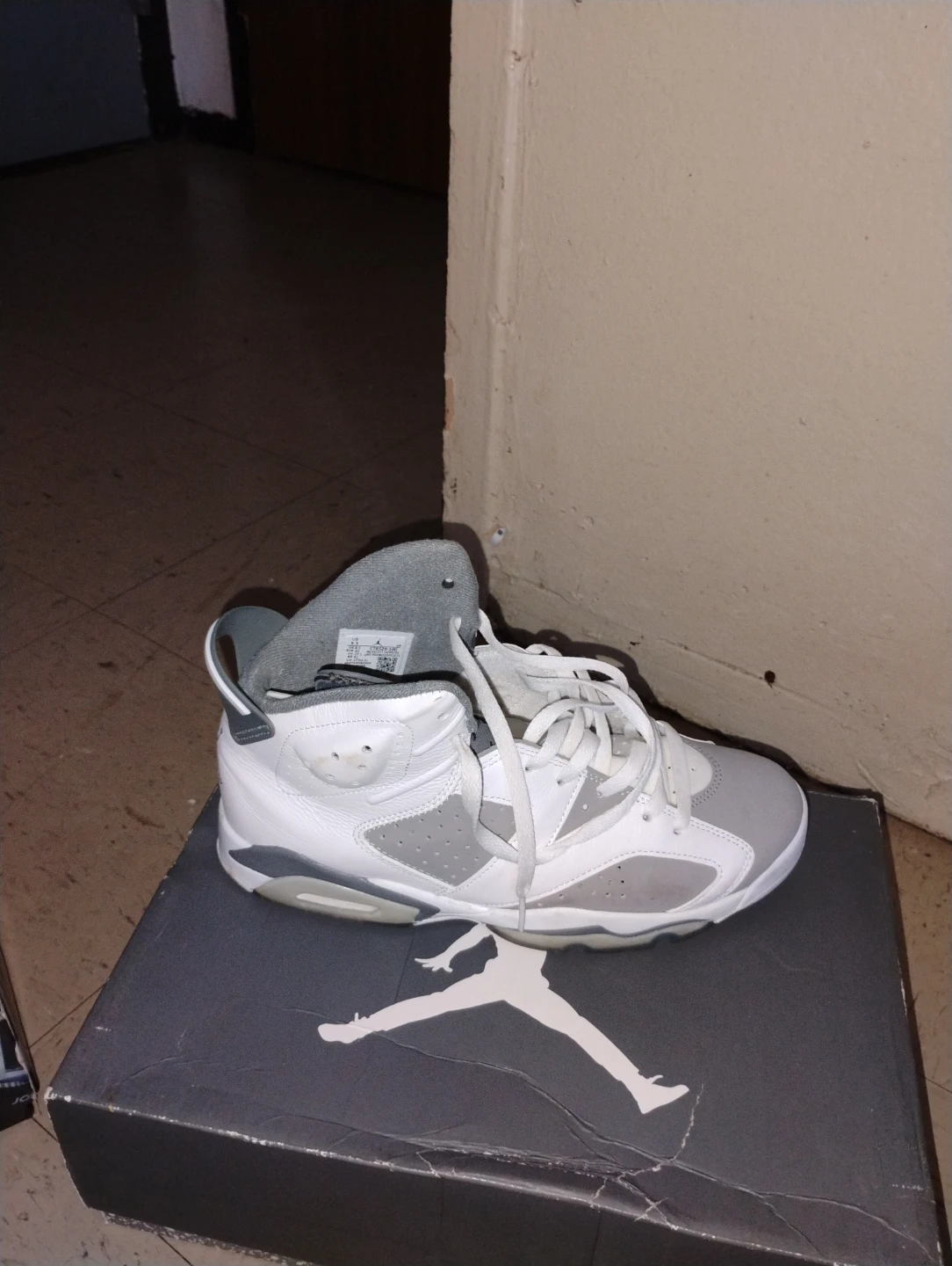 Jordan 1 Mid SE Yellow Black White Sneakers - photo 3