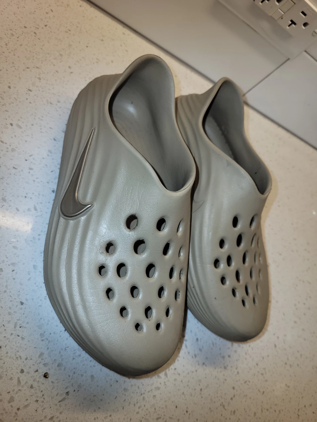 Nike Grey Slides talla 3y - photo 2
