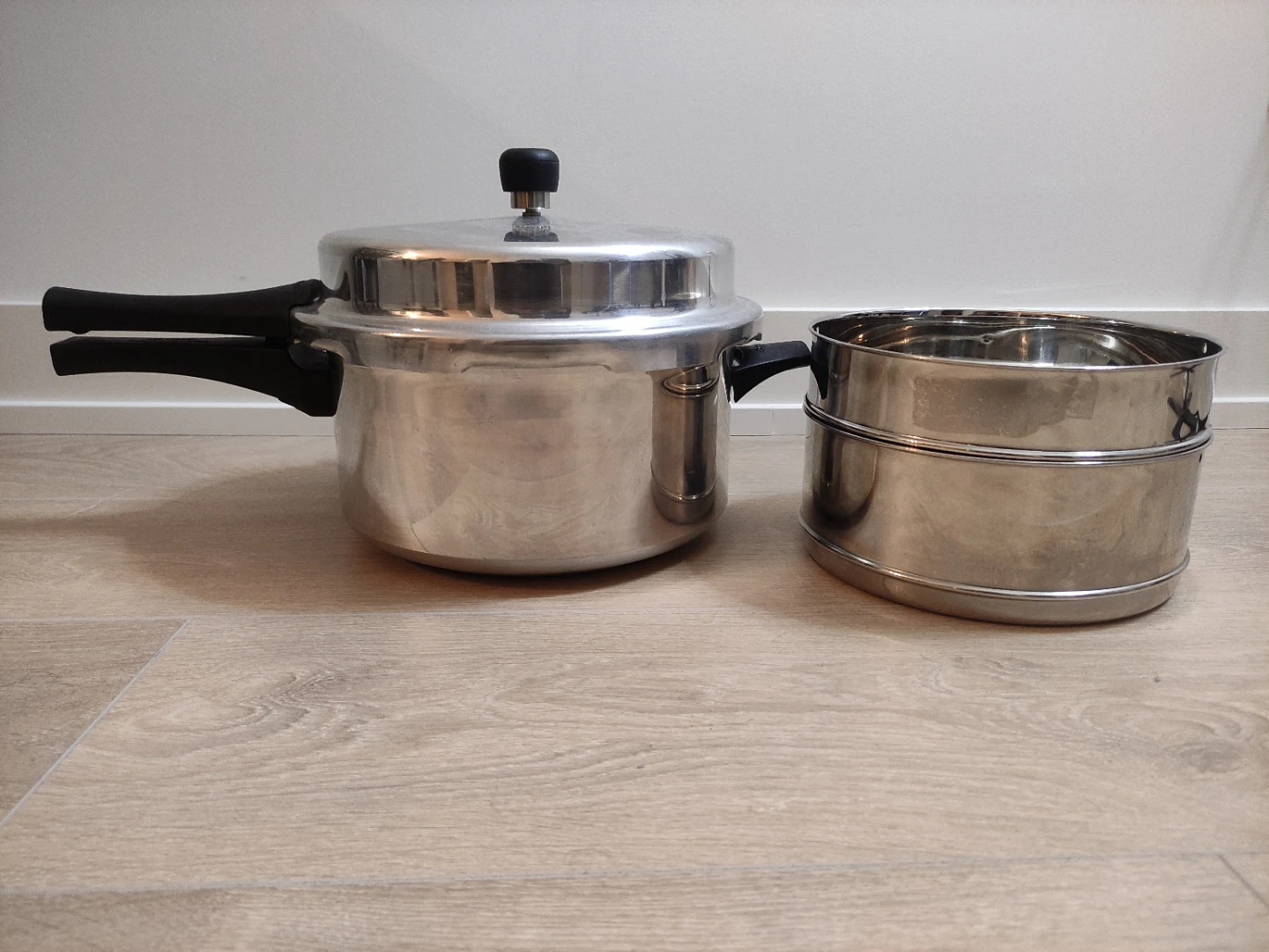 7.5 Liter Prestige Pressure Cooker with 2 Boxes - photo 4