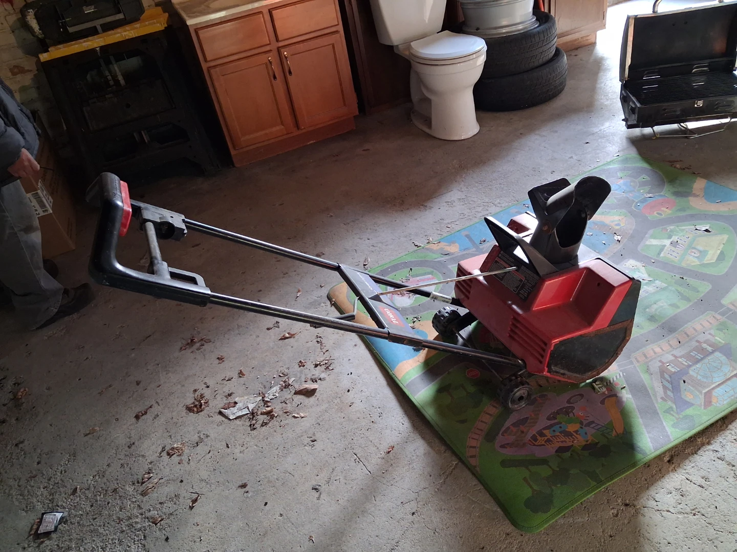 Toro Power Curve Snow Blower - photo 2