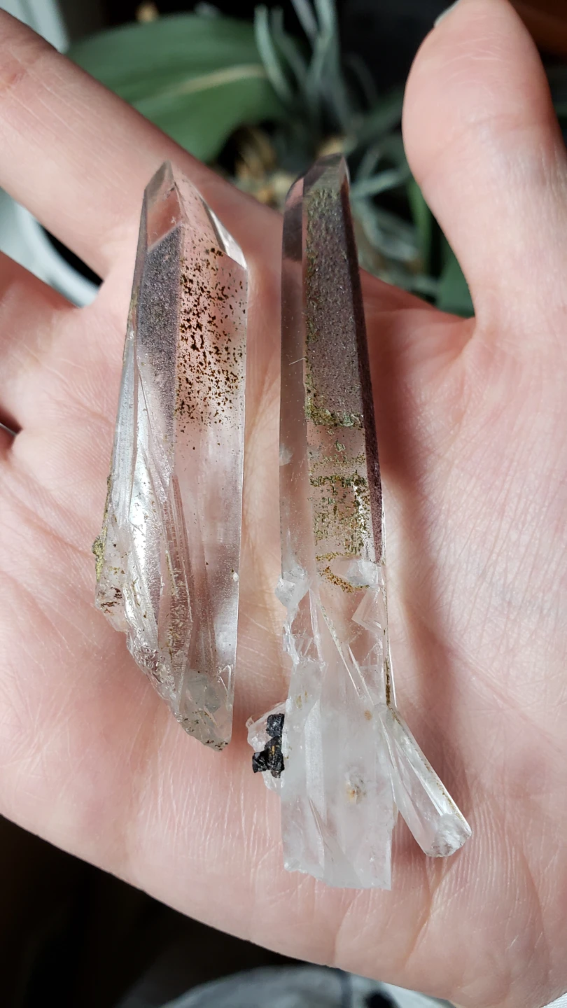 Laser Quartz, Hematite-coated - photo 3