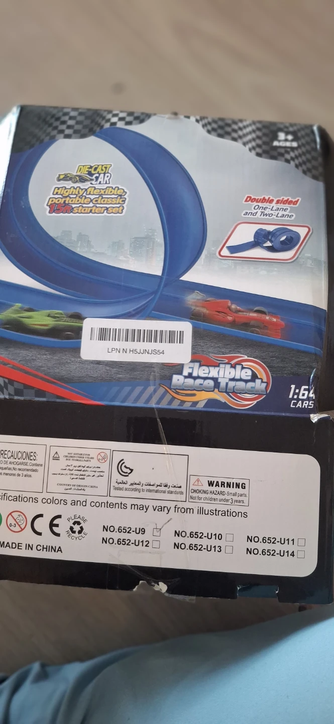 Flexible Race Track Starter Set with Cars