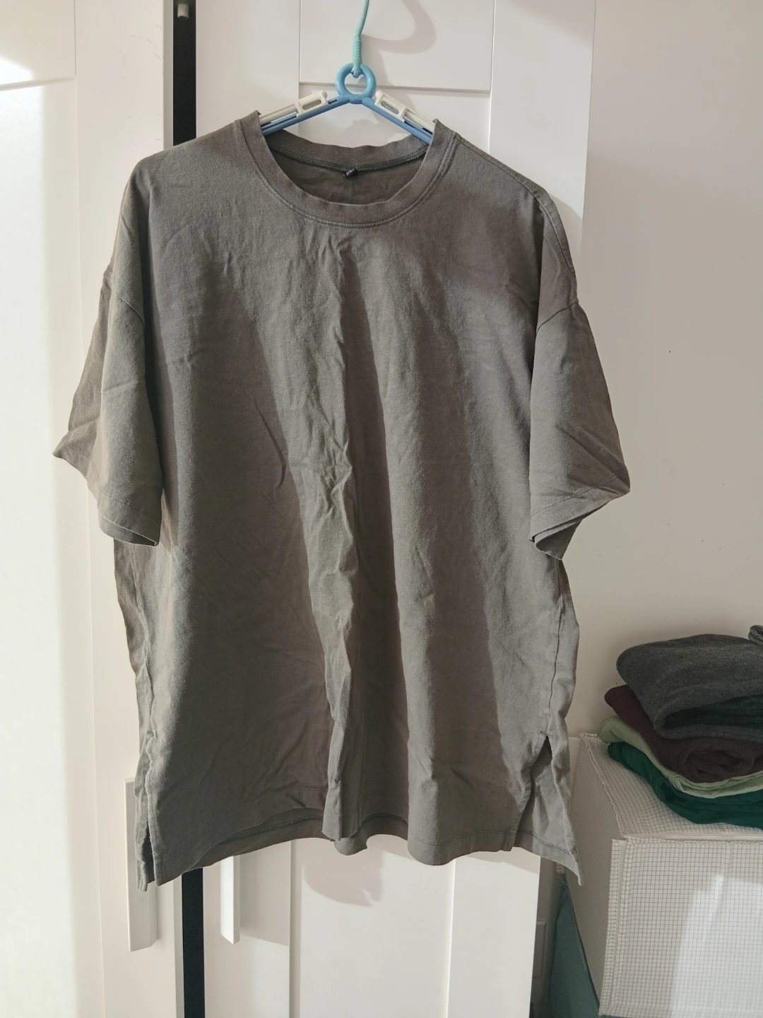 UNIQLO Men's T-Shirt - Size L