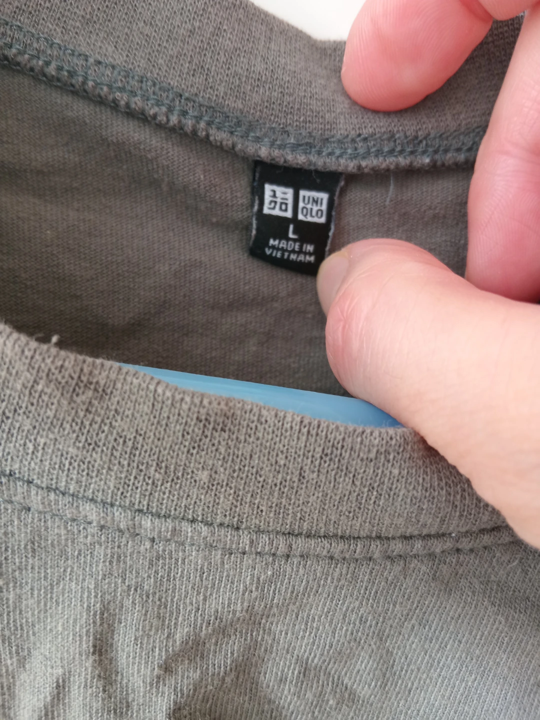UNIQLO Men's T-Shirt - Size L - photo 2