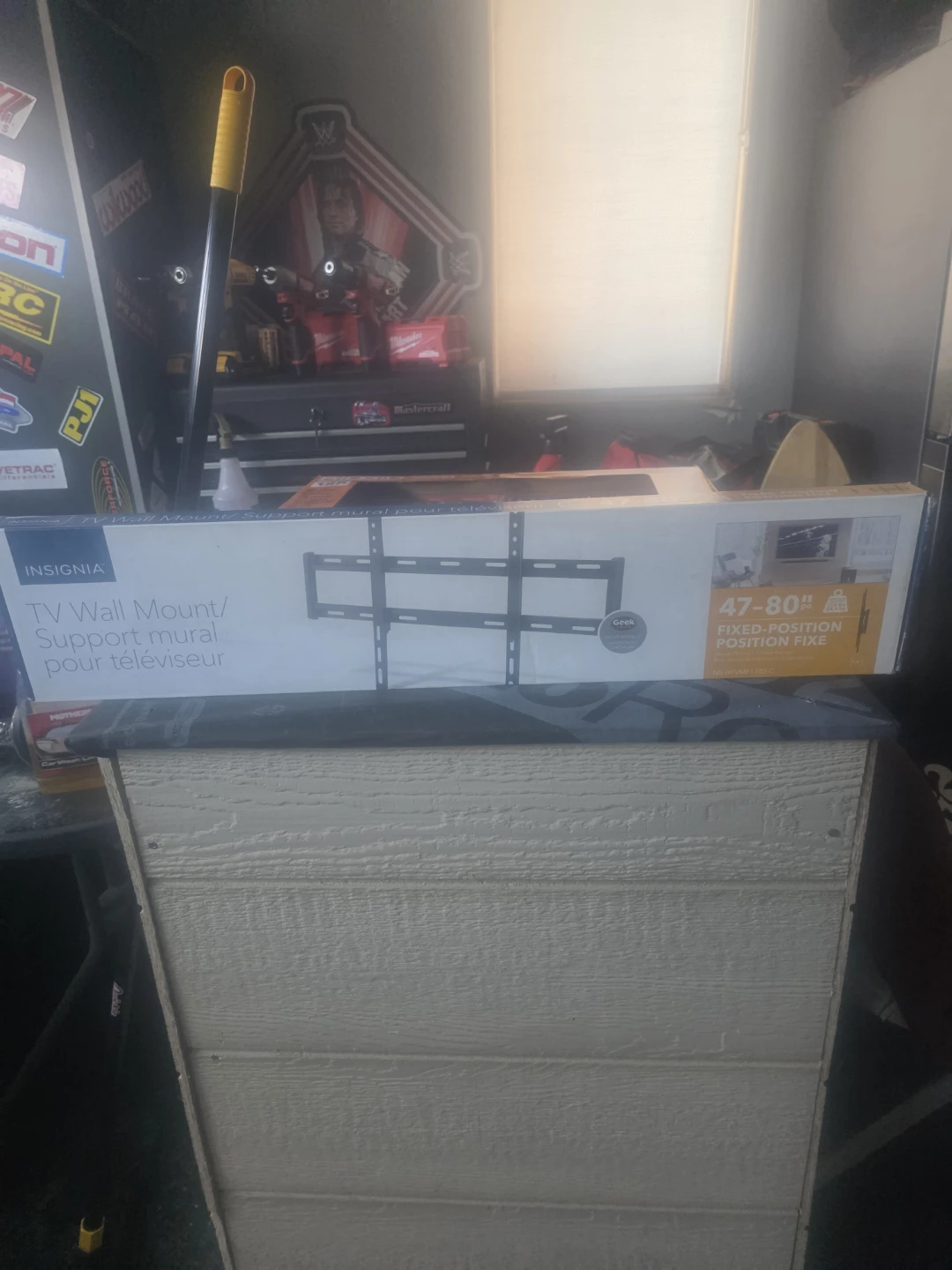 Insignia 47-80 Inch Fixed-Position TV Wall Mount