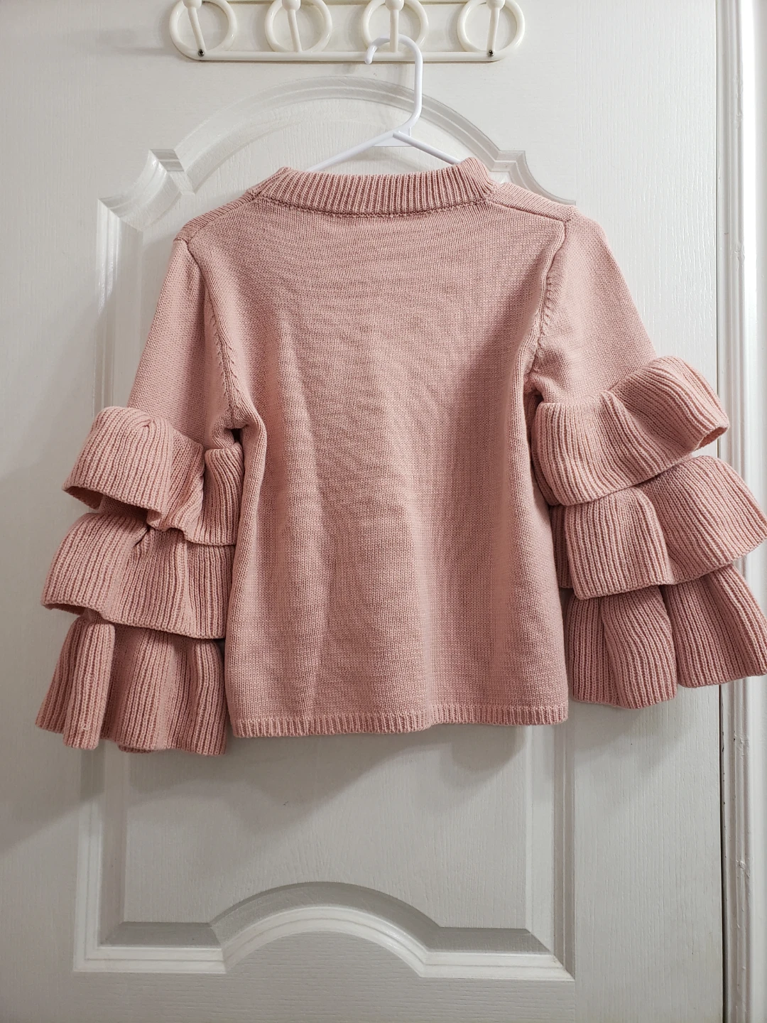 Pink Ruffle Sleeve Sweater.New.small size - photo 2