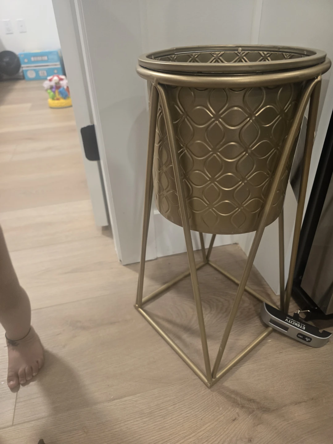 Gold Metal Plant Stand with Decorative Pattern