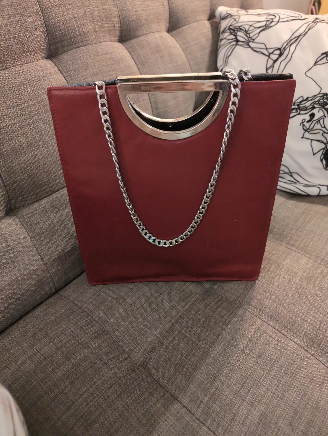 Red Leather & Pewter Handbag with Silver Chain - photo 3