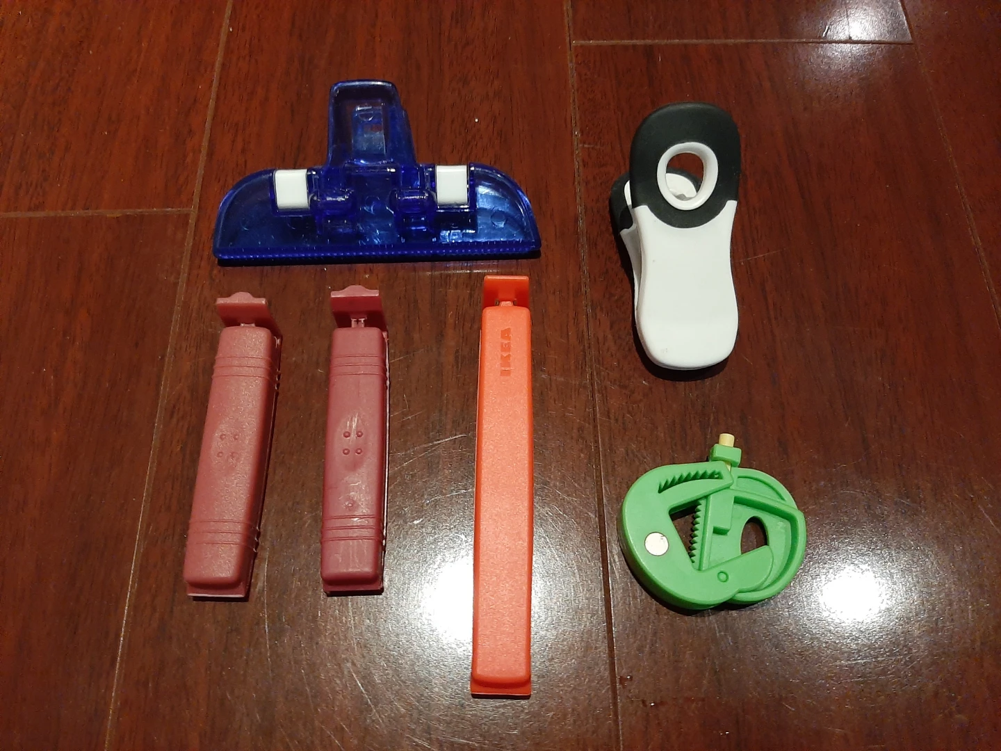 Kitchen Bag Clips and Sealers
