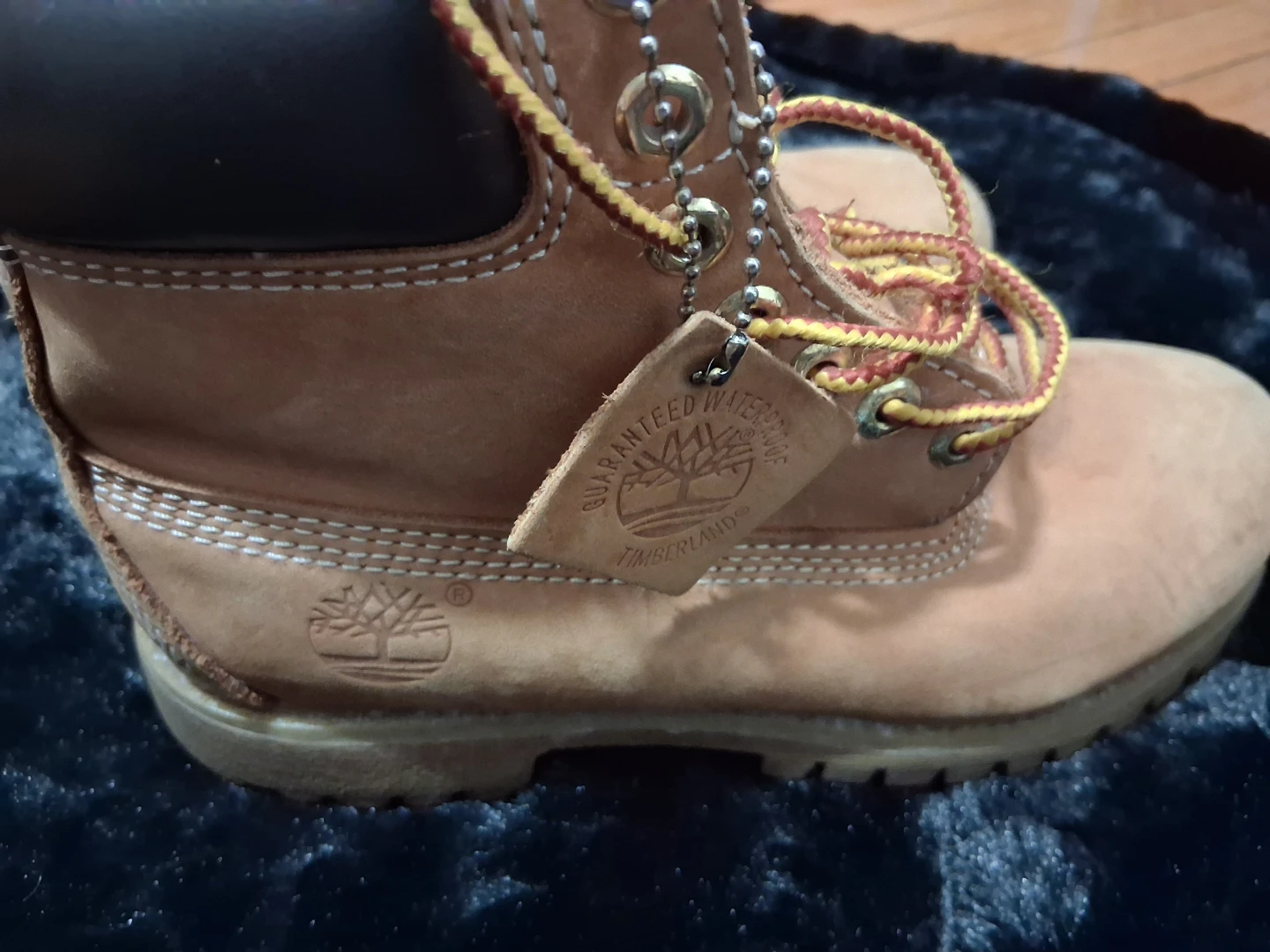 Timberland Classic Boots - Size 7 M - photo 3