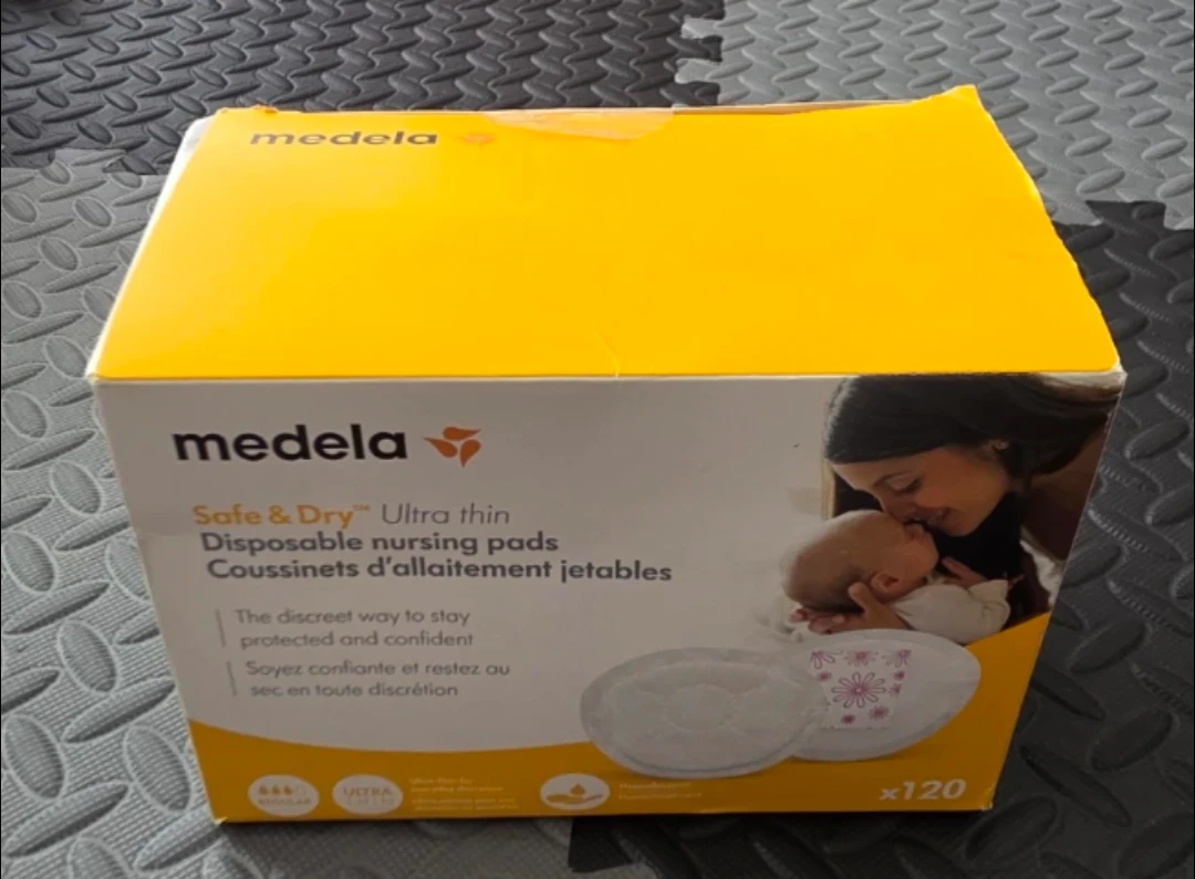 Medela Safe & Dry Ultra Thin Disposable Nursing Pads - 120 Count