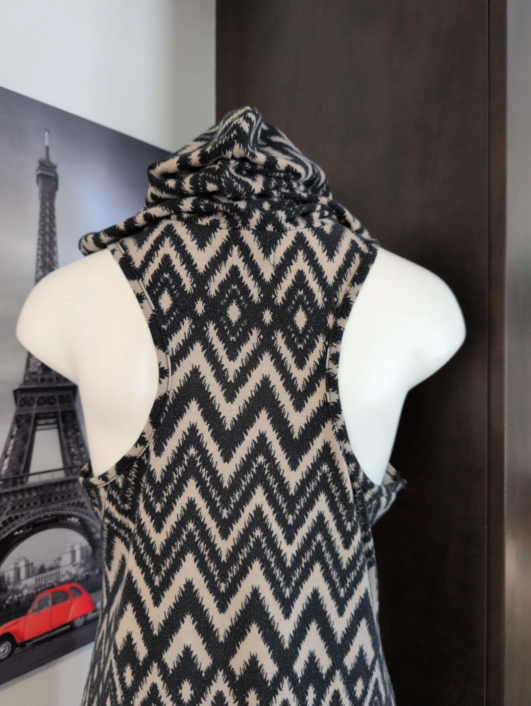 Sleeveless Maxi Dress with Hood - photo 5