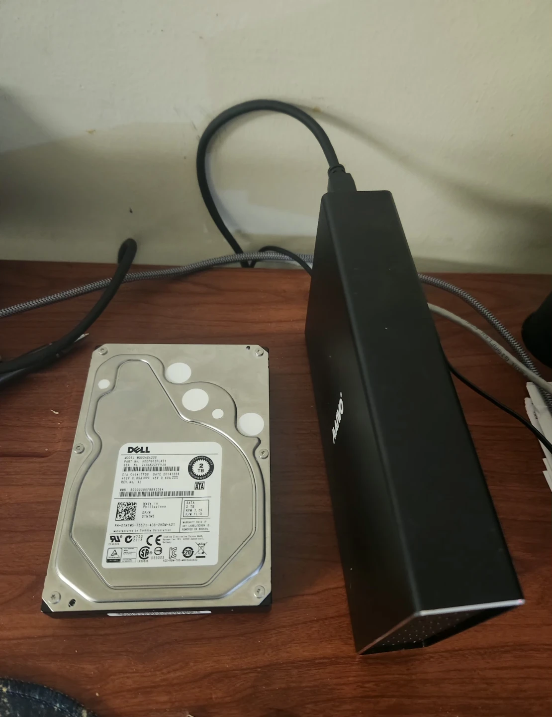 External Hard Drive Enclosure with 2T HDD - photo 3