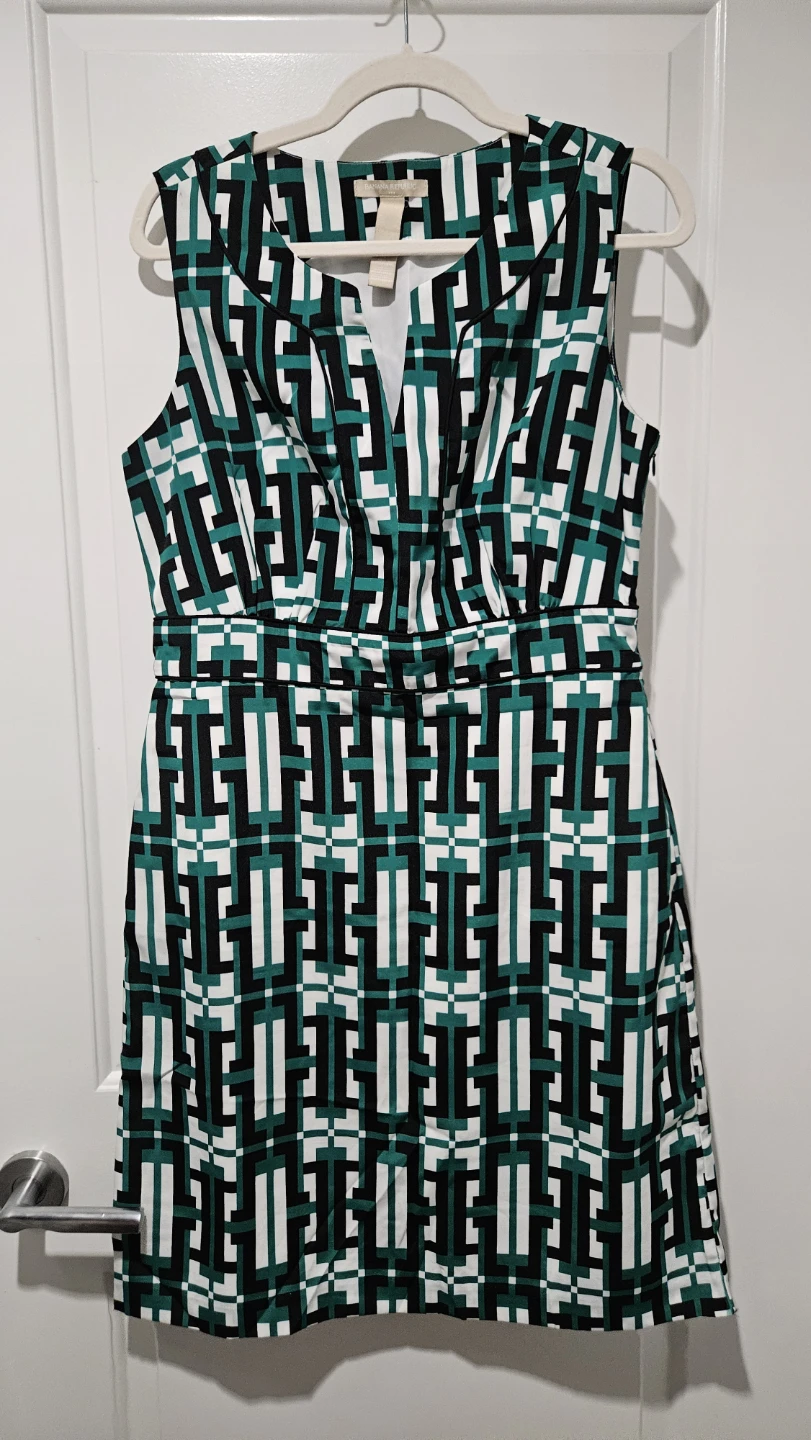 Banana Republic Sleeveless Green Geometric Print Dress Size 12