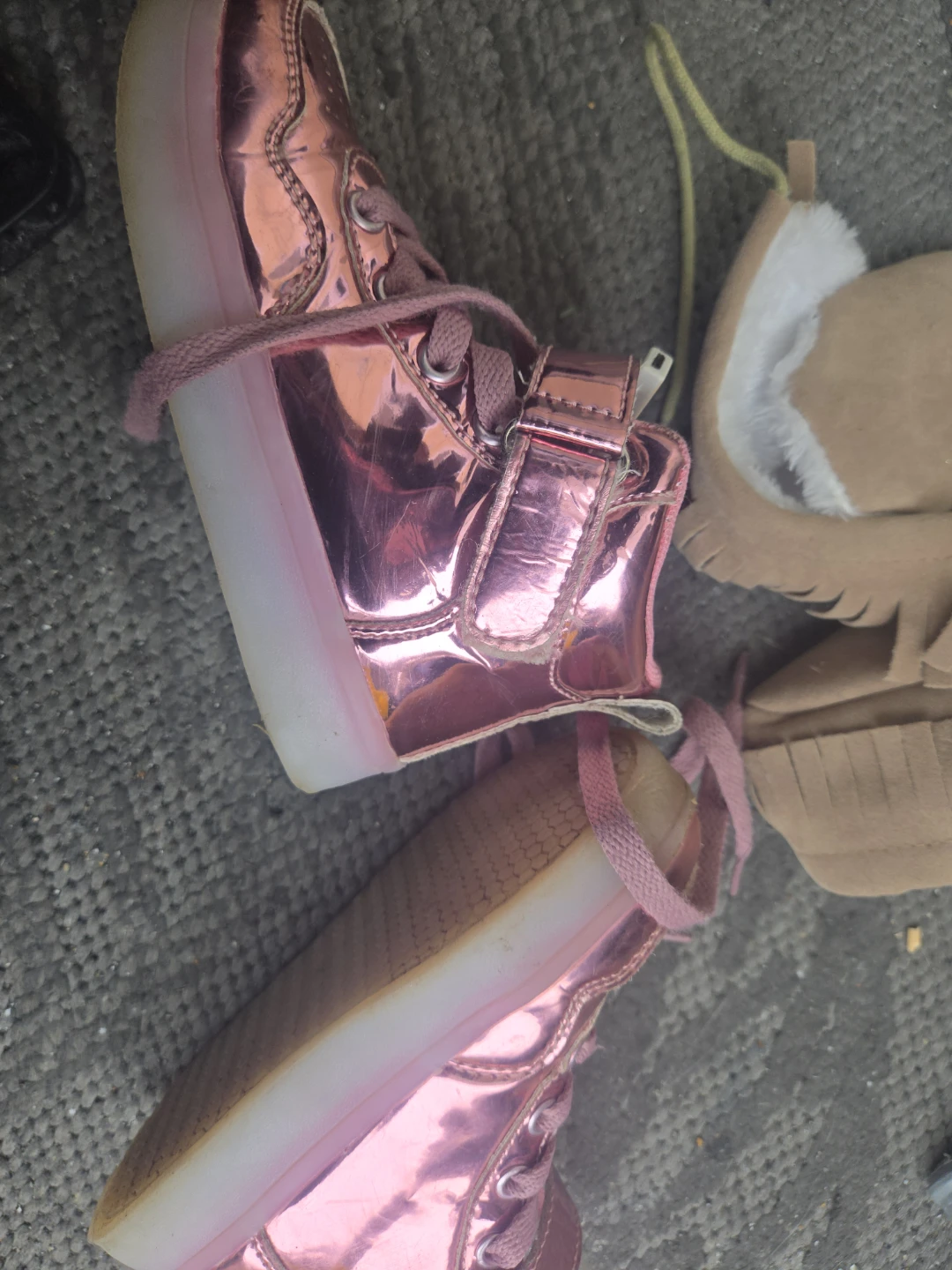 Kids Pink High-Top Sneakers Size 26