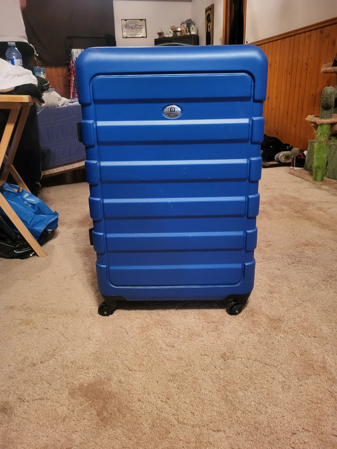 Hard shell rolling luggage
