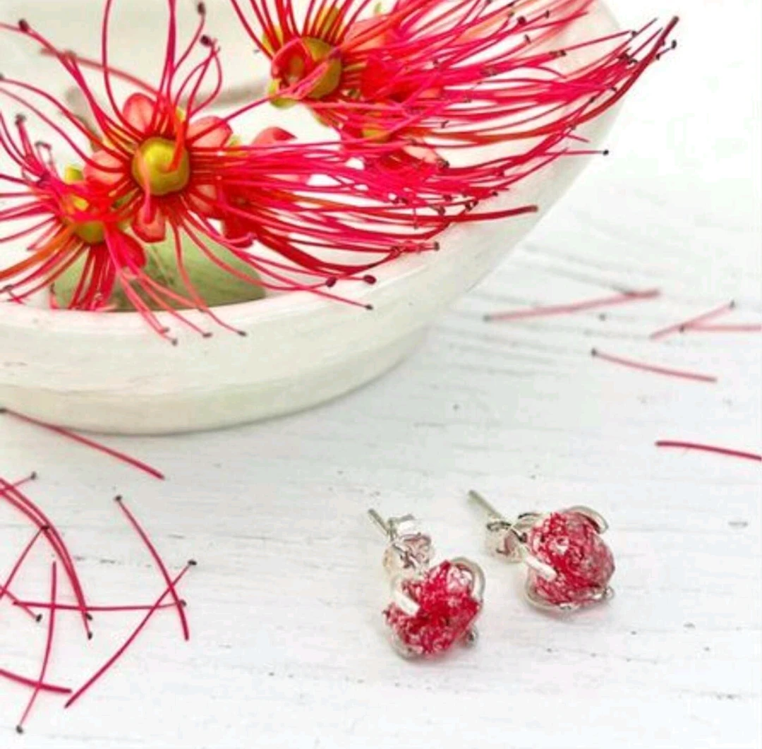NOSTALGEM Red (Whero) Floragem Earrings