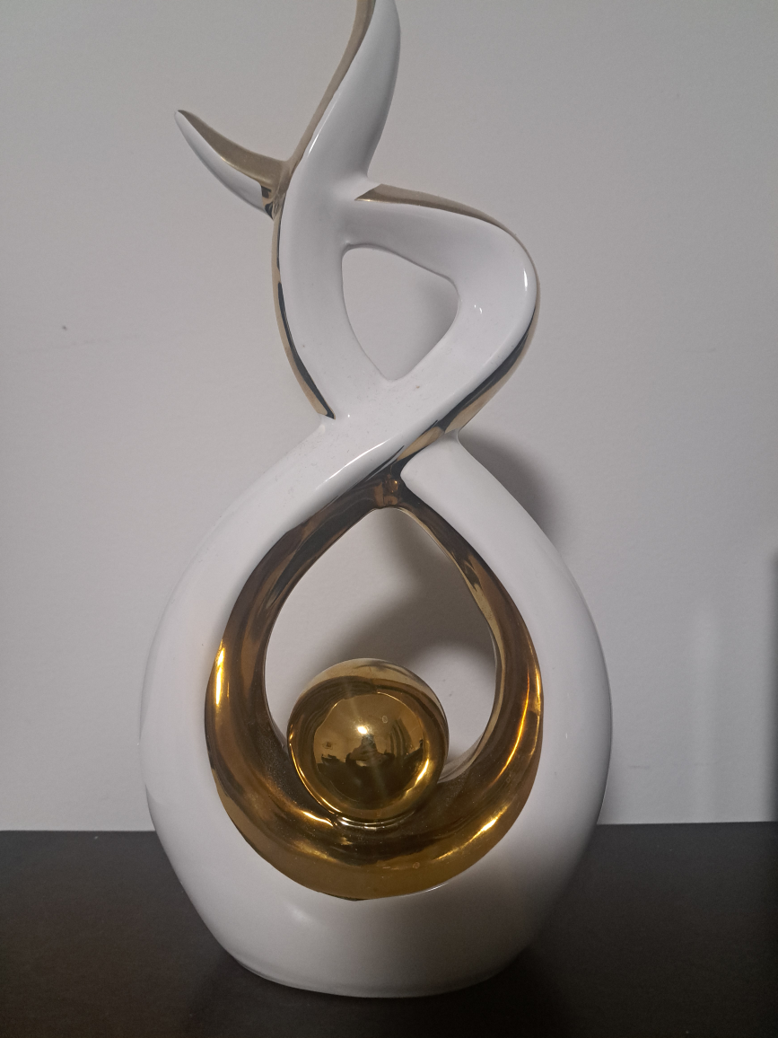 White and gold abstract sculpture