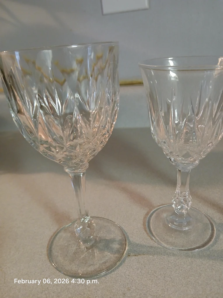 Set of 3 Crystal Cut Wine Glasses - photo 2