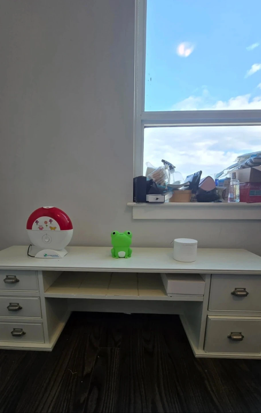 White Desk with Drawers - photo 3