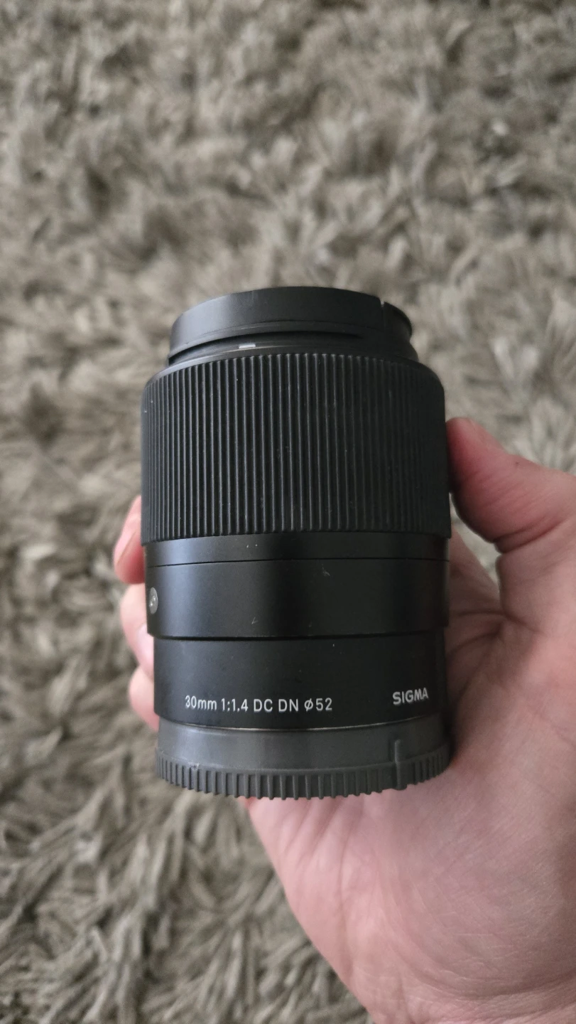Sigma 30mm f/1.4 DC DN Lens