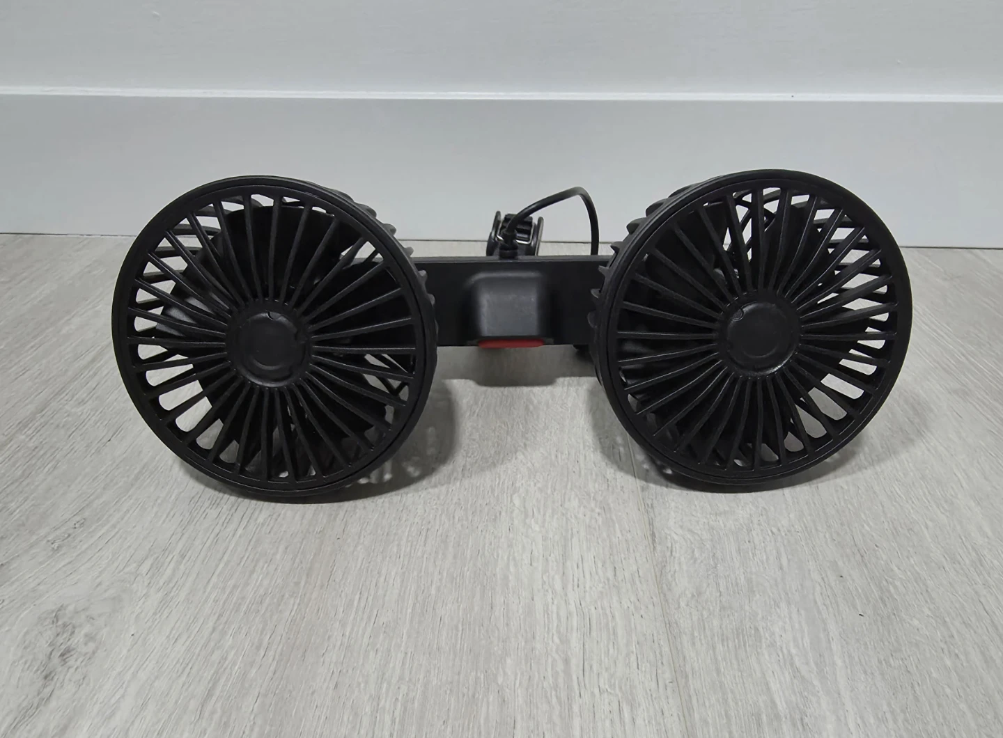 Rotatable Car Fan - photo 4