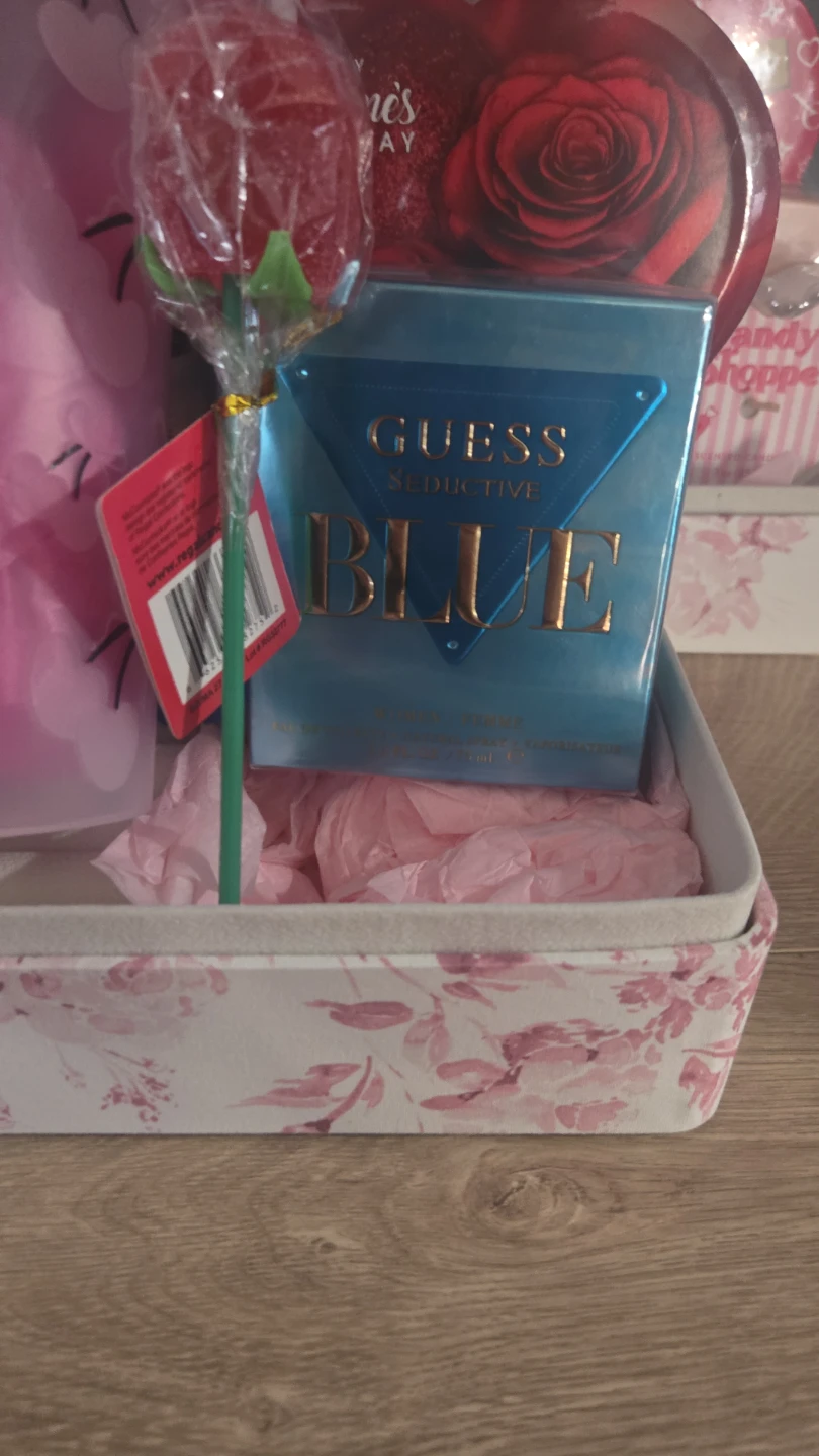 Guess Perfume Valentines Day Basket - photo 4