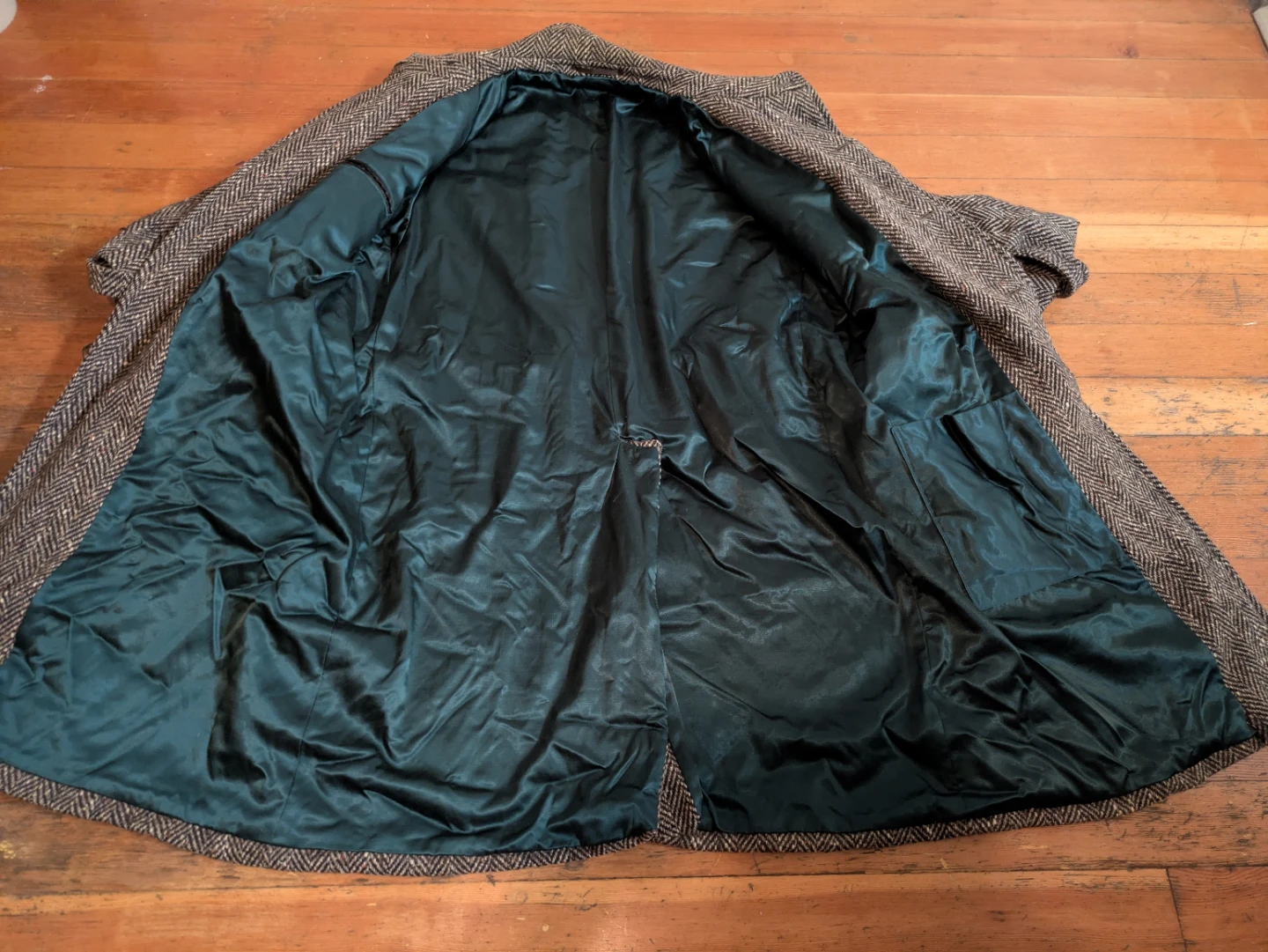 Vintage Herringbone Tweed Overcoat - photo 3