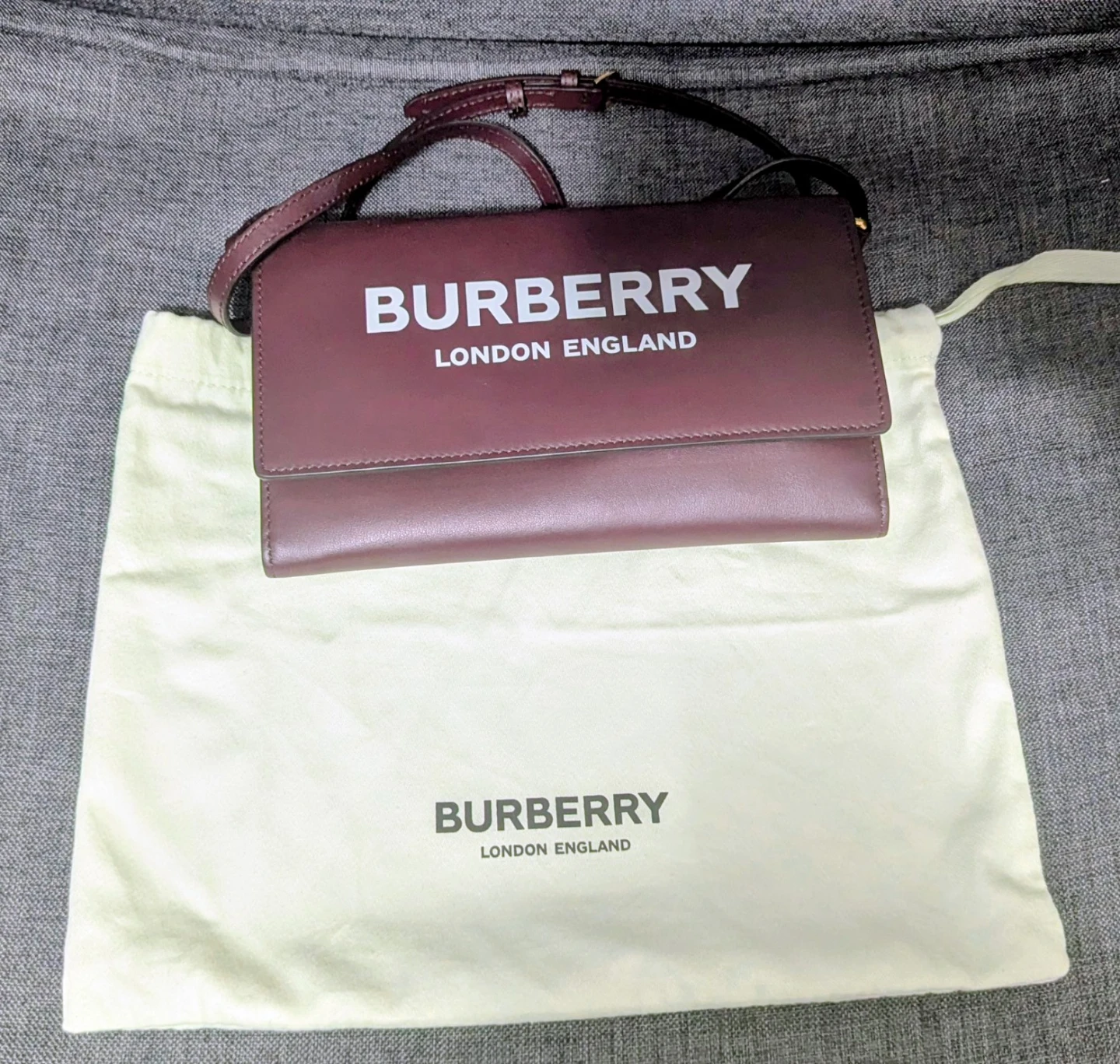 Burberry London England Mahogany Red Leather wallet on chain - photo 2
