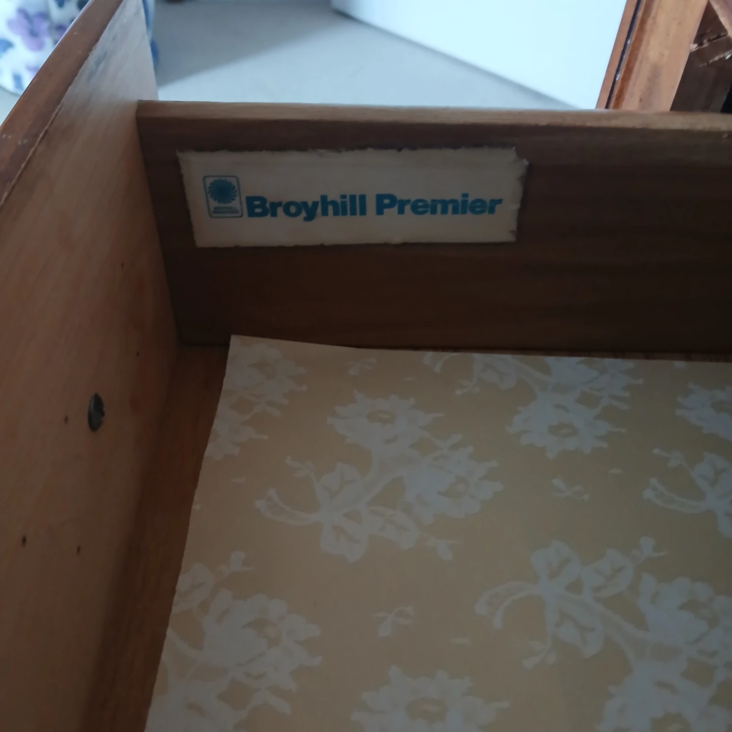 Broyhill Premier Dresser - photo 2